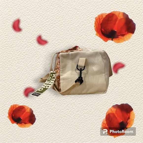 Refried Upcycled Weekender Bag Cream/Floral NWT - Picture 2 of 8